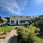 Ecrin De Verdure Jacuzzi Et Piscine * Angrie
