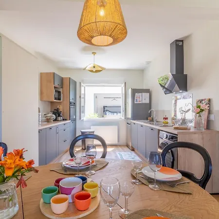 Ecrin De Verdure Jacuzzi Et Piscine Σπίτι διακοπών Angrie