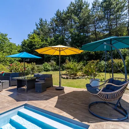 Σπίτι διακοπών Ecrin De Verdure Jacuzzi Et Piscine Angrie