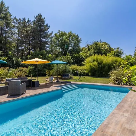 Ecrin De Verdure Jacuzzi Et Piscine