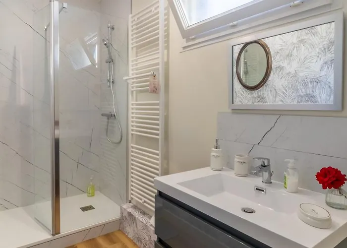 Ecrin De Verdure Jacuzzi Et Piscine *