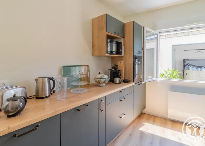 Dom wakacyjny Ecrin De Verdure Jacuzzi Et Piscine Angrie