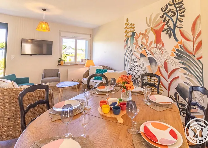 Ecrin De Verdure Jacuzzi Et Piscine Tatil Evi *